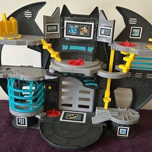 Fisher-Price Imaginext Batman Playset (no figures) DC Comics